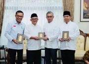 PP Muhammadiyah Terima Wakaf 1.000 Mushaf Al Quran dari Sinar Mas