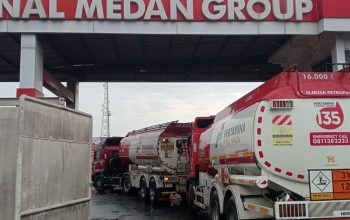 Minyak Solar Kosong, Mobil Tangki Menumpuk di Depot Pertamina Labuhan