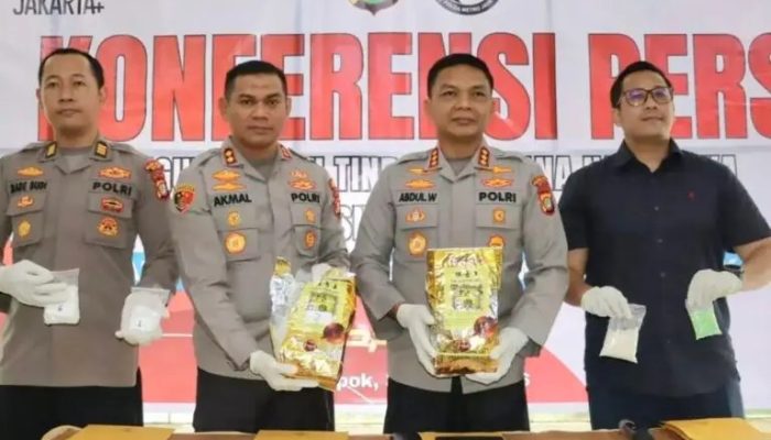 Polisi Depok Gagalkan Peredaran Sabu-Sabu dan Ratusan Butir Esktasi
