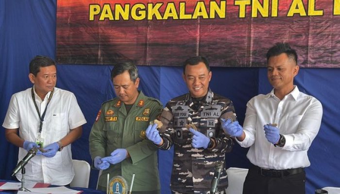 Kapal Vietnam Bawa 780 Kg Sisik Trenggiling Digagalkan Lanal Banten di Merak