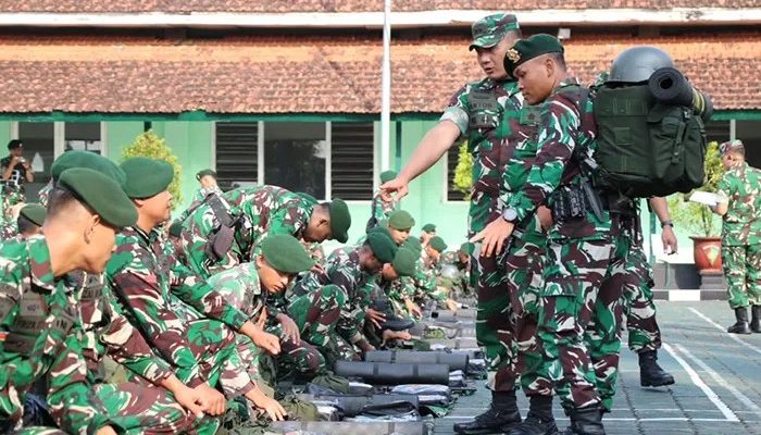 Pastikan Kesiapan Operasional Satuan, Tim Wasgiat Sopsad Tinjau Yonbekang 2 Kostrad