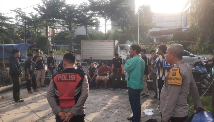 Keberangkatan Jakmania dari Penjaringan Dipantau, Polisi Pastikan Berjalan Aman dan Tertib
