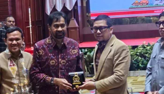 Mualem Desak Banleg DPR Sahkan Revisi UUPA Sebelum Agustus