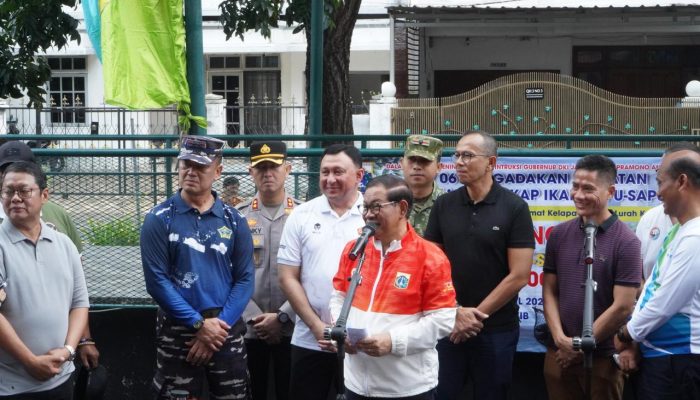 Wakapolres Jakarta Utara Ikuti Kegiatan Penangkapan Ikan Sapu-Sapu Bersama Gubernur DKI di Kelapa Gading
