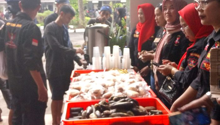 Semarakkan Seba Baduy, Satgas GRIB Banten Bagikan Ratusan Gelas Kopi Gratis