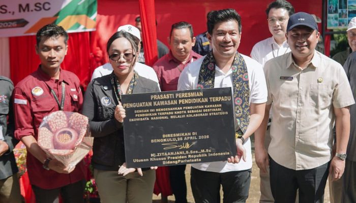 ‎Tinjau Rafflesia Kemumu, Utusan Khusus Presiden: Potensi Bengkulu Utara Mendunia