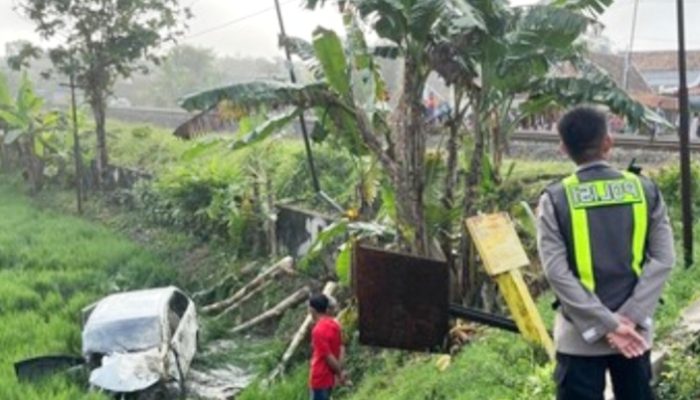 Argo Bromo Hantam Avanza di Grobogan, 4 Tewas Seketika