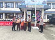 Siswa SDN 021 Tugu Utara Serahkan Hasil Panen ke Polsek Koja, Dukung Program Peduli Lingkungan