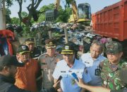Penanganan Sampah di Penjaringan Diperketat, Aparat Gabungan Lakukan Pengamanan dan Pembersihan Lokasi di Pejagalan