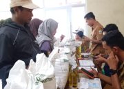 ‎857 KPM di Desa Bojongmenteng Terima Bantuan Beras Bulog, Penyaluran Berjalan Tertib