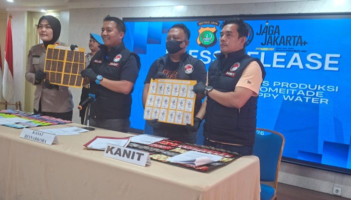 Satres Narkoba Polres Metro Jakarta Utara Bongkar Home Industry “Happy Water”, Sita 100 Gram Sabu dan 1.156 Kemasan Siap Edar