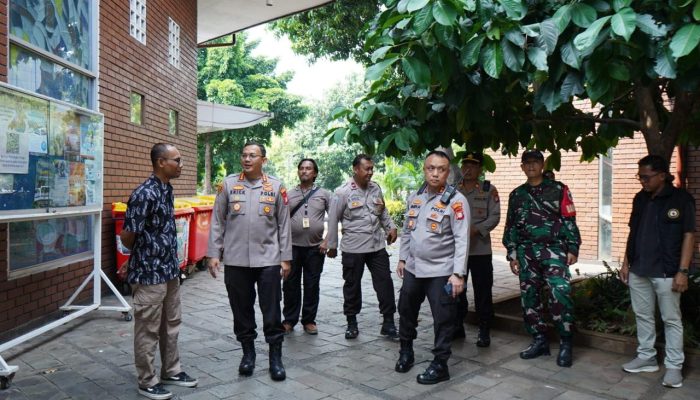Kapolres Metro Jakarta Utara Tinjau Pengamanan Ibadah Kenaikan Isa Almasih di Gereja St. Yohanes Bosco