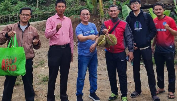 BUAH DURIAN DAN FILOSOFI PERJUANGAN