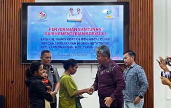 ‎Pemkab Tapanuli Utara Serahkan Santunan Kemensos untuk Korban Kebakaran Hutatinggi