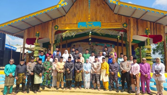 Dukung Kegiatan Masyarakat, PjS. Danposbinter Lobam Hadiri Pesta Ketupat Desa Busung 2026
