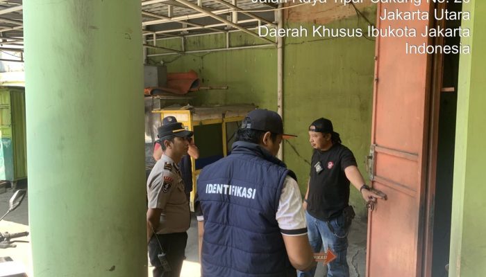 Respon Cepat 110, Polisi Olah TKP Pencurian Pajero Sport di Cilincing