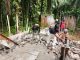 Babinsa Koramil 423-01/Ketahun Kawal Pembangunan Jembatan Gantung