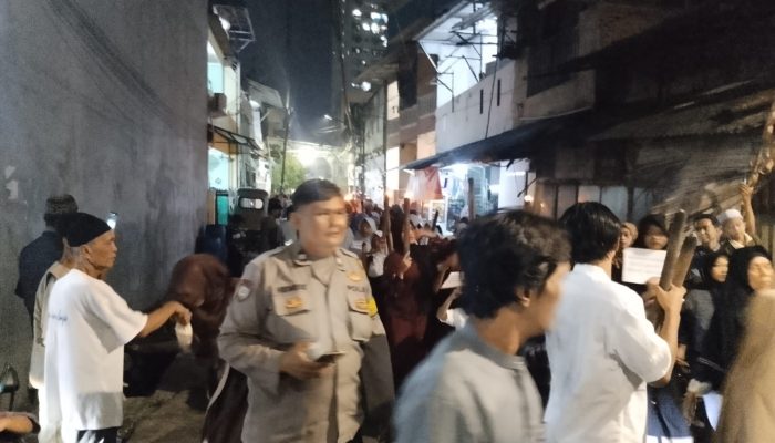 Semarak Tahun Baru Islam 1448 H, 500 Warga Pejagalan Meriahkan Pawai Obor Keliling Kampung
