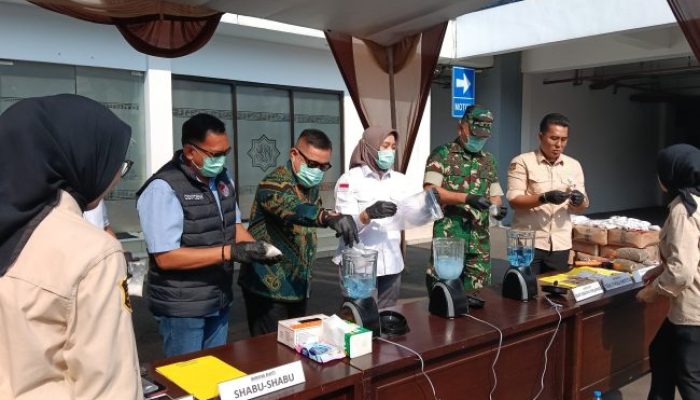 Kejaksaan Negeri Kota Bekasi Memusnahkan Barang Bukti Tindak Pidana Umum