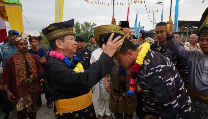 Dari Laut Untuk Rakyat, Kodaeral I dan PIMA Indonesia Bantu Tingkatkan Kesehatan Warga Pulau Halang