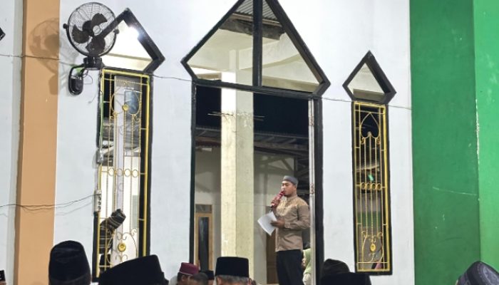 Ketua Panitia Jawahir Asror Pimpin Doa Bersama dan Santunan Anak Yatim di Desa Bukit Makmur