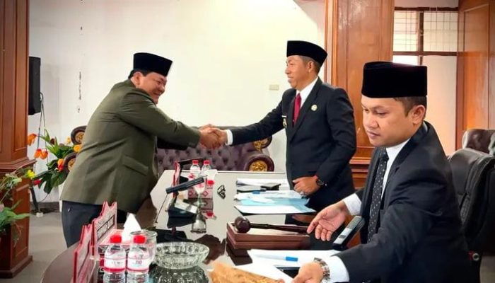 Bupati Tapanuli Utara Dr. JTP Hutabarat Apresiasi Atas Pandangan Terakhir Fraksi-fraksi DPRD Kab. Tapanuli Utara