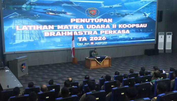 Pangkoopsudnas Tutup Latihan Matra Udara II Koopsau di Lanud Iswahjudi