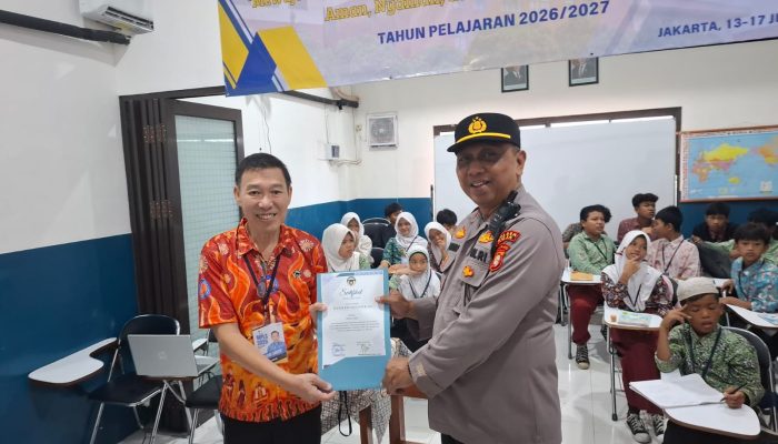Polsek Koja Berikan Penyuluhan Kamtibmas kepada Peserta MPLS PKBM Sajab Bangsa