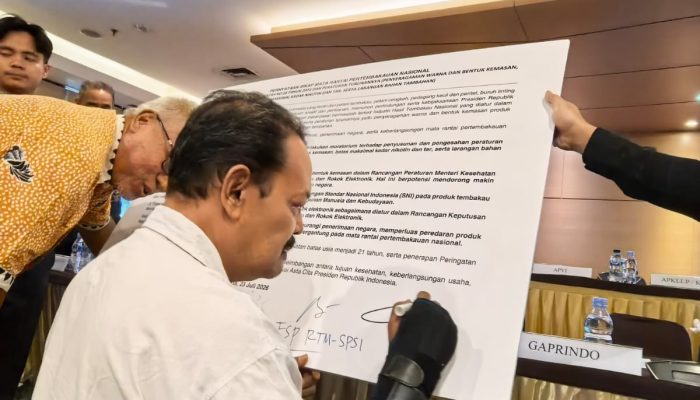 Desak Presiden Prabowo Panggil Menkes, Ketua Umum APKLI-P: PP 28/2024 Dan Turunannya Adalah Agenda Asing