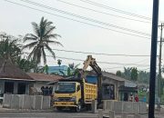 Proyek Pelebaran Jalinsum Sei Rampah Disorot: Diduga Jual Material Tanah Negara dan Sembunyikan Papan Informasi