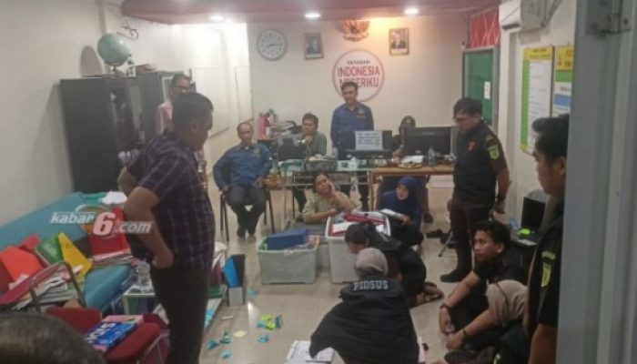 ‎Usut Dugaan Korupsi Dana BOP Modus Murid Fiktif, Kejari Kabupaten Tangerang Geledah PKBM Indonesia Negeriku di Kosambi