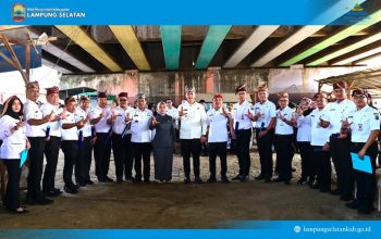 Bupati Egi Tinggalkan Aula, Pilih Bawah Flyover Natar untuk Lantik 12 Pejabat