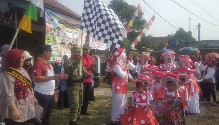 ‎Semarak HUT RI ke-81, Danramil Leuwidamar Lepas Karnaval PAUD dan TK