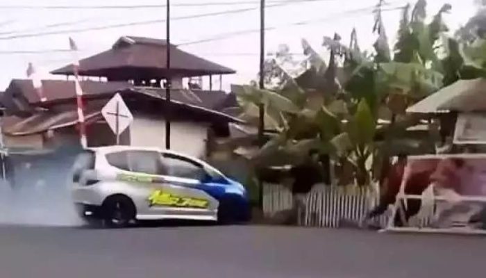 Drag Race Maut Mobil Tabrak Penonton dan Tewaskan 8 orang