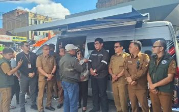 ‎Pelayanan Pajak dan Perizinan Hadir Lebih Dekat, Pemkab Taput Buka Layanan Keliling di Pasar Siborong-borong