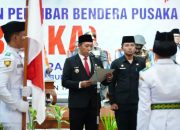 ‎Bupati Tapanuli Utara Kukuhkan 17 Anggota Paskibraka untuk HUT ke-81 Kemerdekaan RI