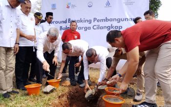 Walikota Lakukan Peletakan Batu Pertama Pembangunan Balai Warga di Cilangkap