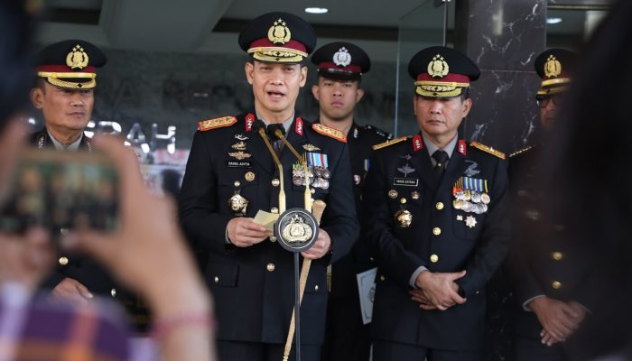 Polda Bali Kirim 5 Truk Bantuan untuk Korban Bencana Alam di NTT