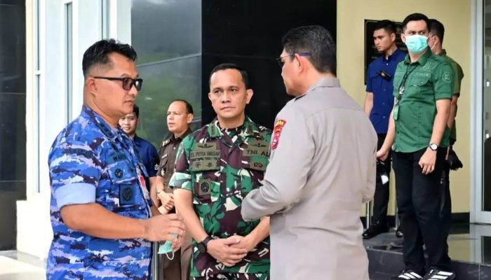 Komandan Lanud Sutan Sjahrir Hadiri Giat Rilis dan Pemusnahan Barang Bukti Narkotika Polda Sumbar
