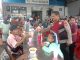 Jumat Peduli, Polsek Metro Penjaringan Bagikan Makanan Gratis untuk Warga