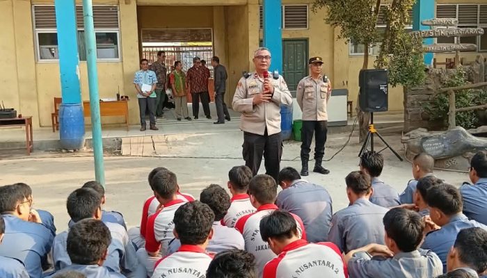 Police Go to School, Kapolsek Koja Himbau Pelajar Tak Terprovokasi Aksi Unjuk Rasa