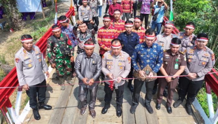 ‎POLRES BENGKULU UTARA KAWAL PERESMIAN JEMBATAN MERAH PUTIH PRESISI OLEH PRESIDEN PRABOWO