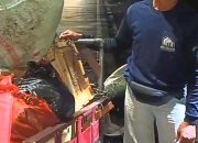 ‎Patroli Cipkon Kamtibmas Jelambar Baru Tangkap Basah Pembuang Sampah Sembarangan
