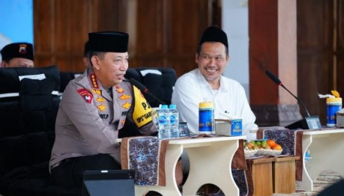 Kapolri Gelar Ngaji Kebangsaan Bersama Gus Baha, Perkuat Sinergi untuk Melindungi dan Melayani Masyarakat