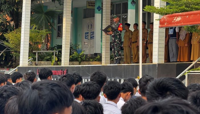 Menyiapkan Generasi Emas,Danramil Parungpanjang Hadir di SMAN 1
