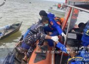 Hari Ketiga Pencarian, Pos TNI AL Selatpanjang Bersama Tim SAR Gabungan Berhasil Temukan Korban Kecelakaan Laut di Perairan Selat Air Hitam