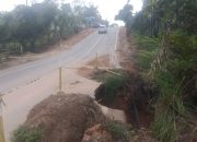 ‎Bahu Jalan Lintas Cakra Longsor, Keselamatan Pengendara Terancam