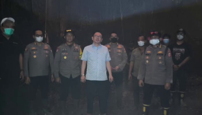 Karhutla KM 38 Palangka Raya Masih Membara, Staf Ahli Kapolri Pastikan Penanganan di Lapangan