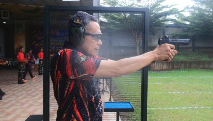 Asah Kemampuan dan Perkuat Sinergi, Dansat Brimob Polda Jabar Ikuti Lomba Menembak Pangkorpasgat Open 2026